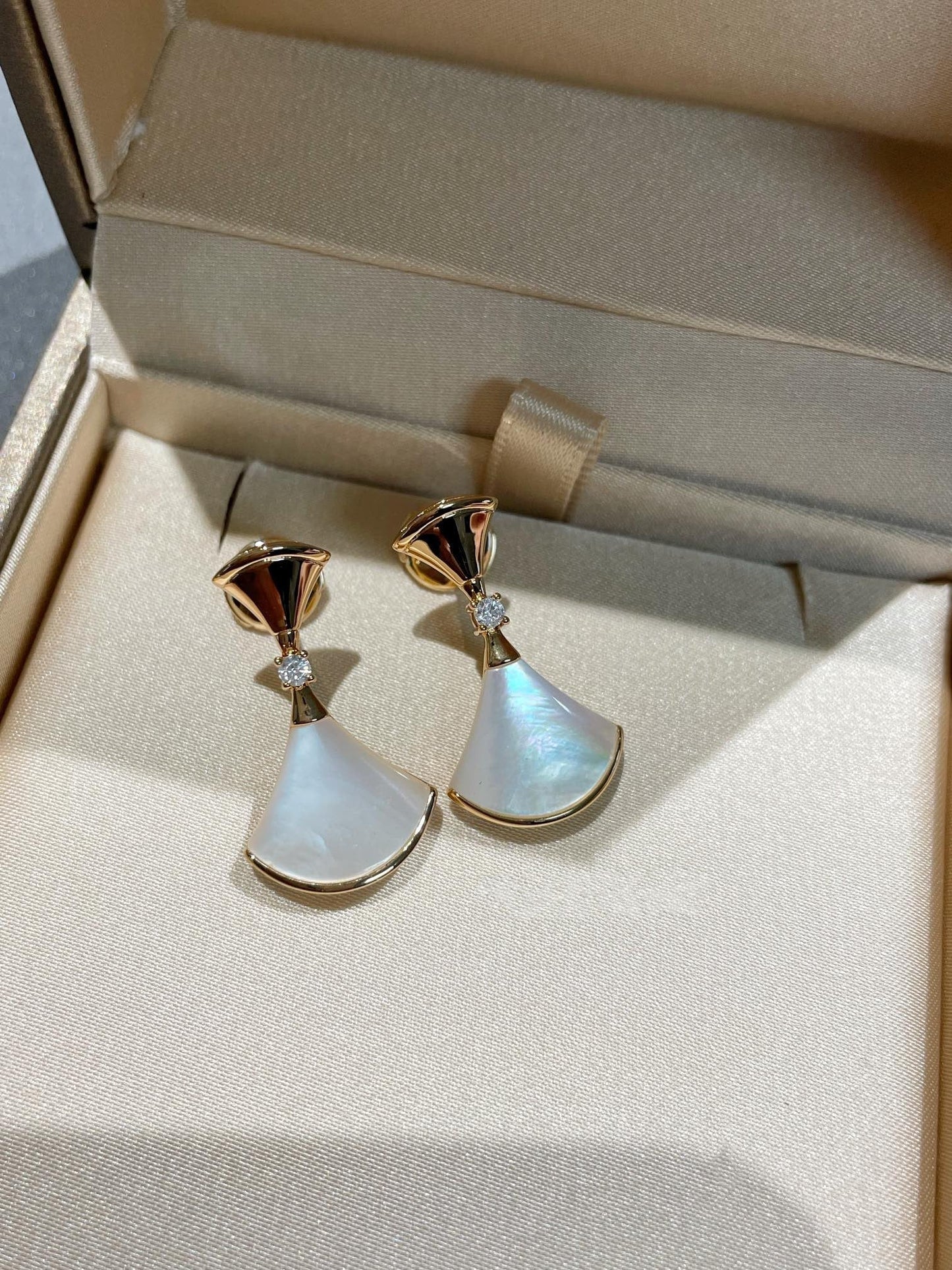 [ELAN LUXE]DREAM MOP 1 DIAMOND EARRINGS