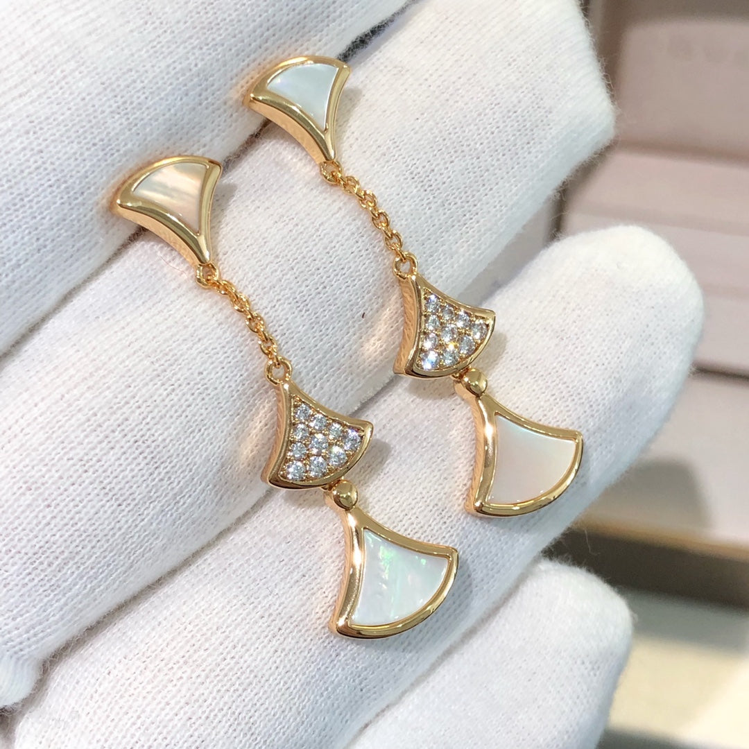 [ELAN LUXE]DREAM EARRINGS 3 MOTIFS DIAMOND MOP PINK GOLD