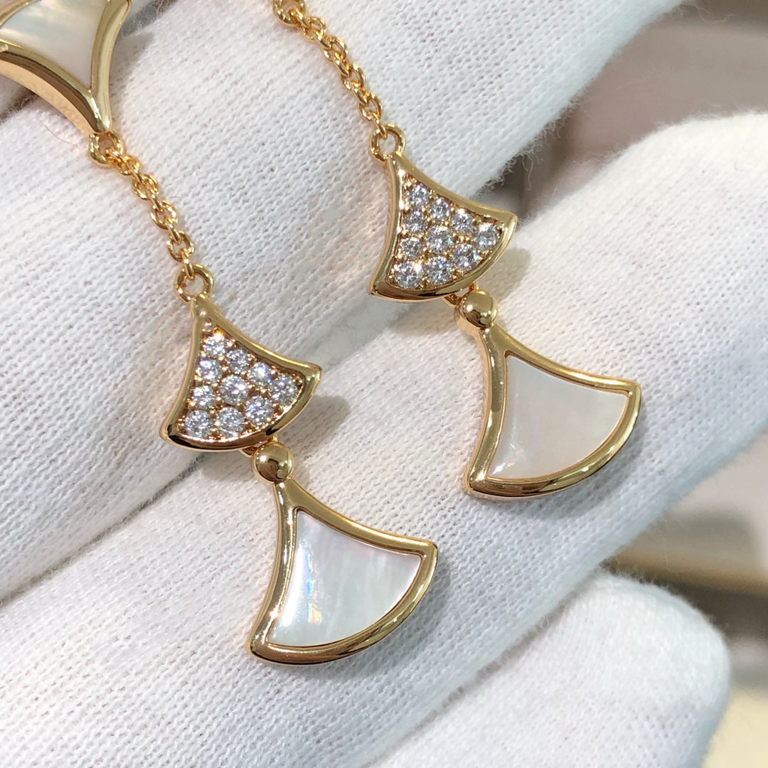 [ELAN LUXE]DREAM EARRINGS 3 MOTIFS DIAMOND MOP PINK GOLD