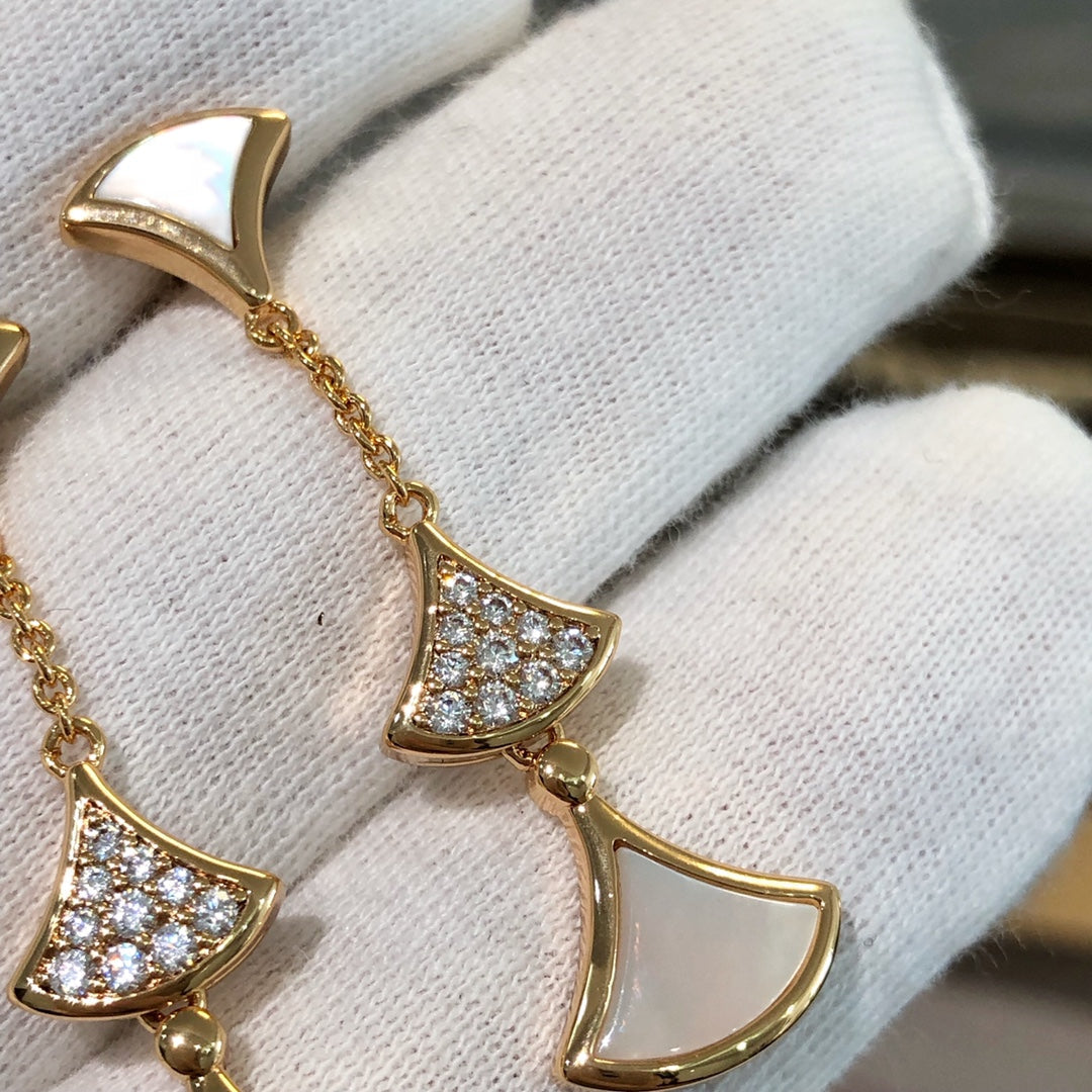 [ELAN LUXE]DREAM EARRINGS 3 MOTIFS DIAMOND MOP PINK GOLD
