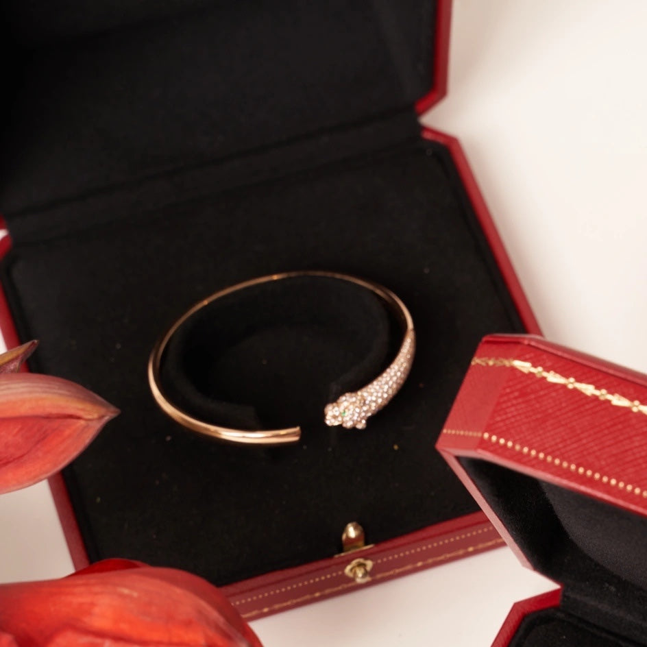 [ELAN LUXE]PANTHERE ROSE GOLD DIAMOND OPEN BRACELET