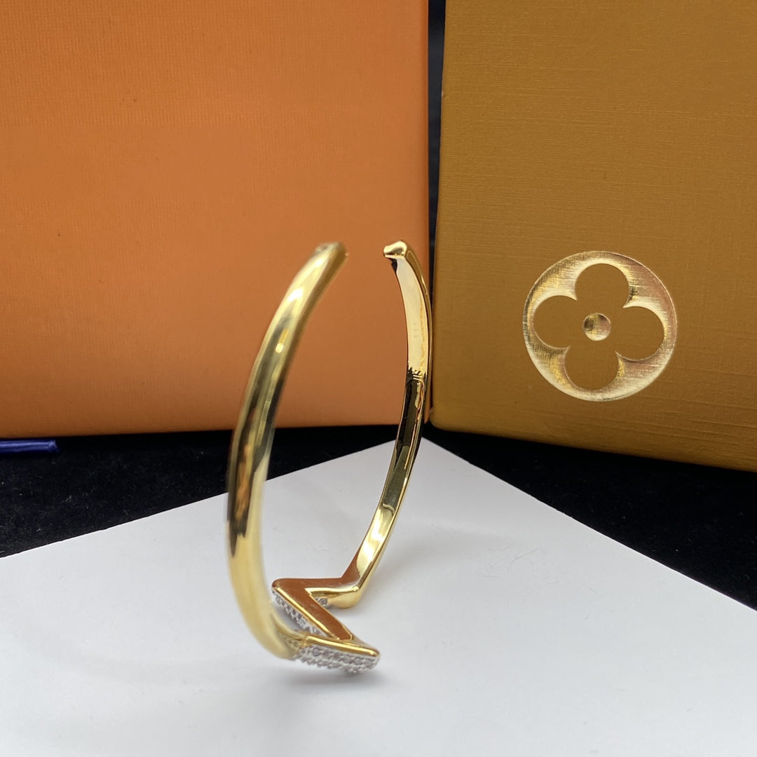 [ELAN LUXE]VOLTE UPSITE DOWN DIAMOND GOLD OPEN BRACELET