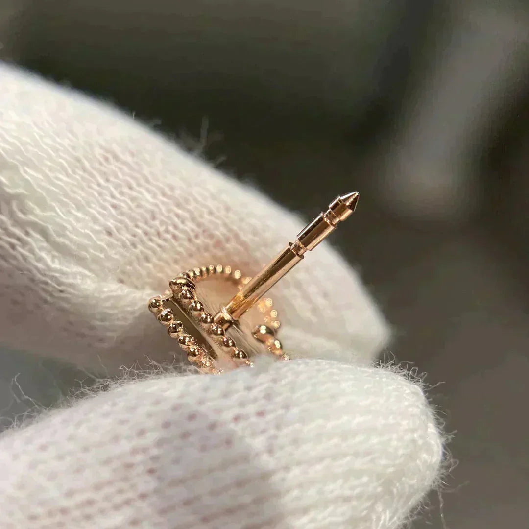 [ELAN LUXE]HEART CARNELIAN STUD EARRINGS