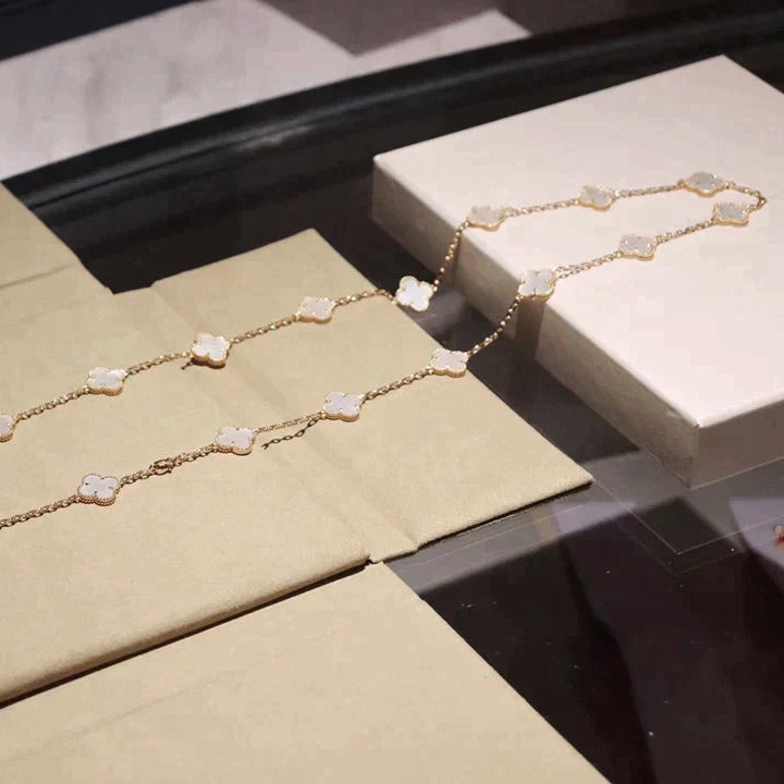 [ELAN LUXE]CLOVER 20 MOTIFS WHITE MOP NECKLACE