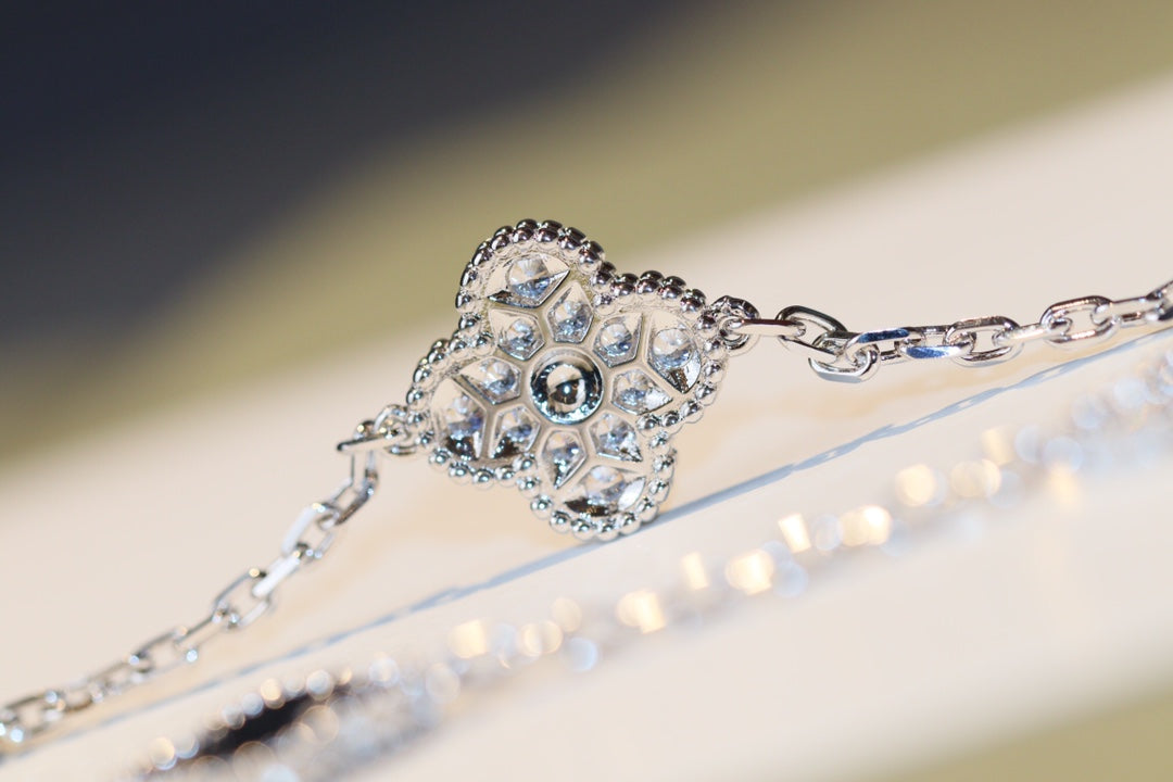 [ELAN LUXE]CLOVER 20 MOTIFS ONYX DIAMOND SILVER