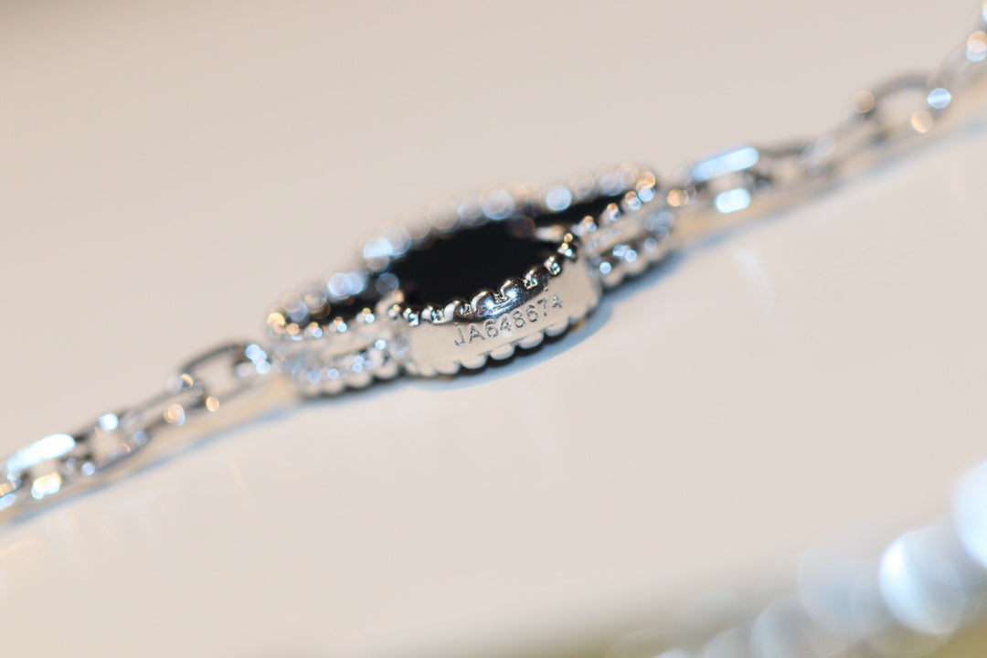 [ELAN LUXE]CLOVER 20 MOTIFS ONYX DIAMOND SILVER