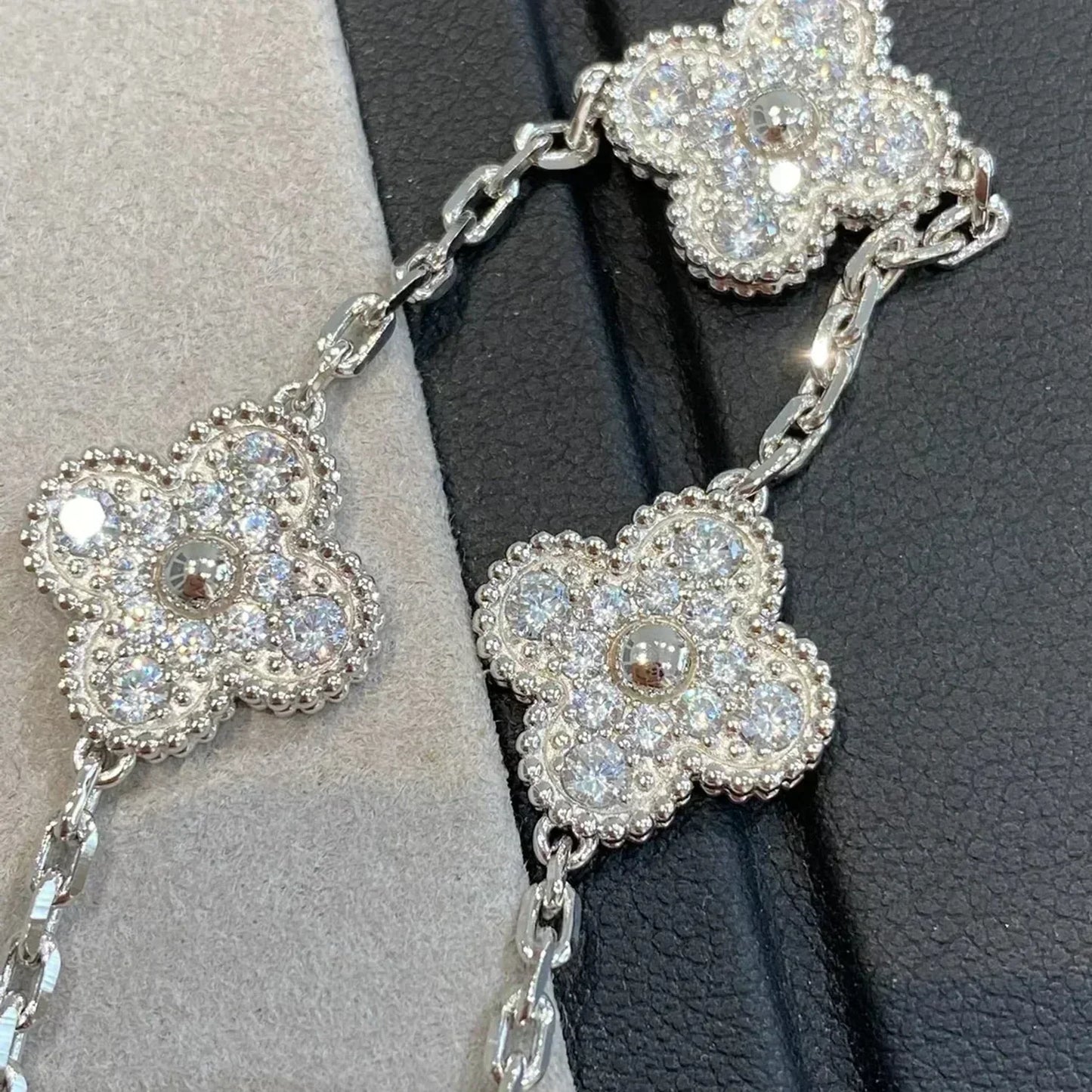 [ELAN LUXE]CLOVER 5 MOTIFS  DIAMOND BRACELET SILVER