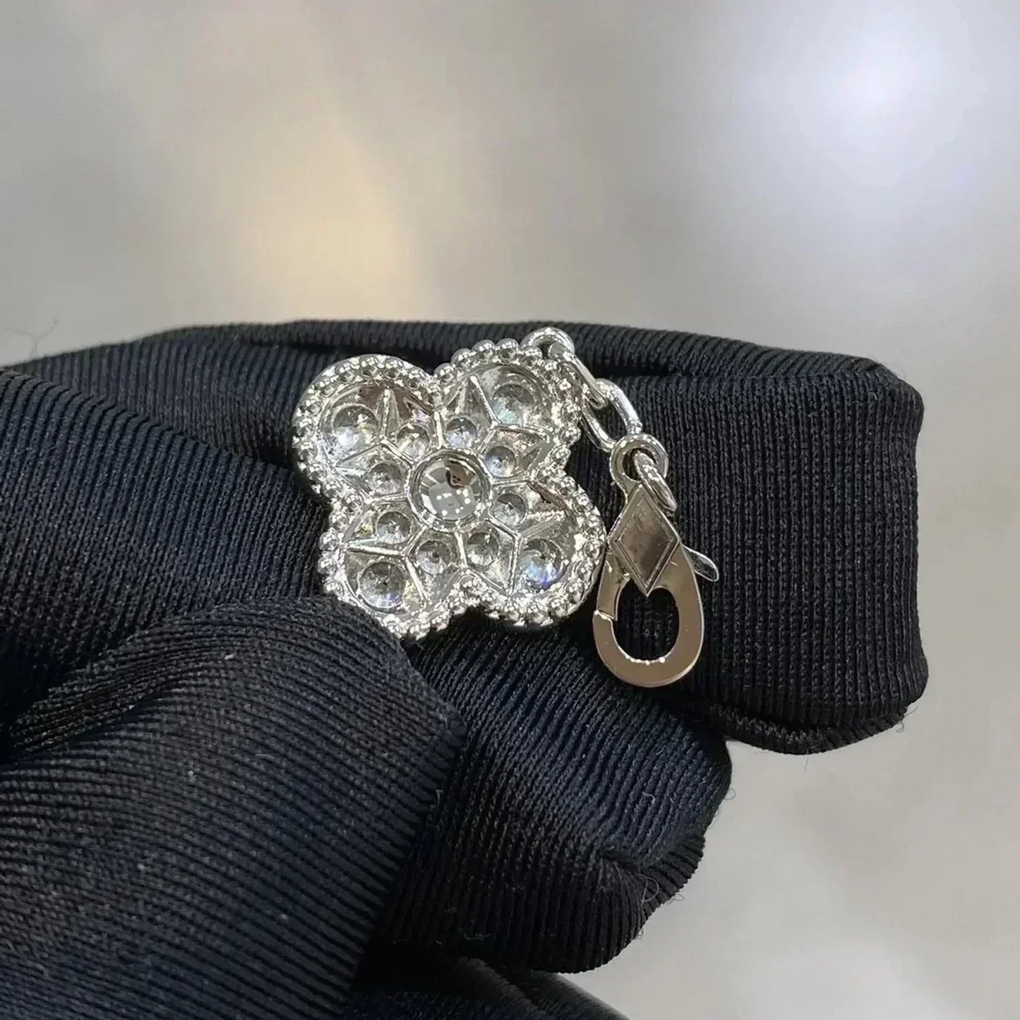 [ELAN LUXE]CLOVER 5 MOTIFS  DIAMOND BRACELET SILVER