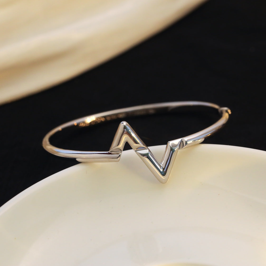 [ELAN LUXE]VOLTE UPSITE DOWN BRACELET