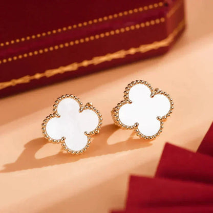 [ELAN LUXE]CLOVER MEDIUM 1 MOTIFS  WHITE MOP STUD EARRINGS