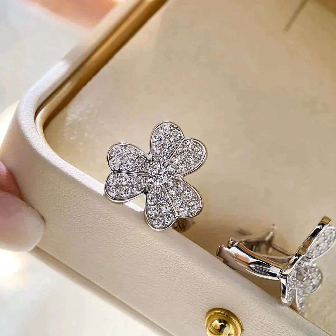 [ELAN LUXE]CLOVER COMOS DIAMOND EARRINGS SILVER
