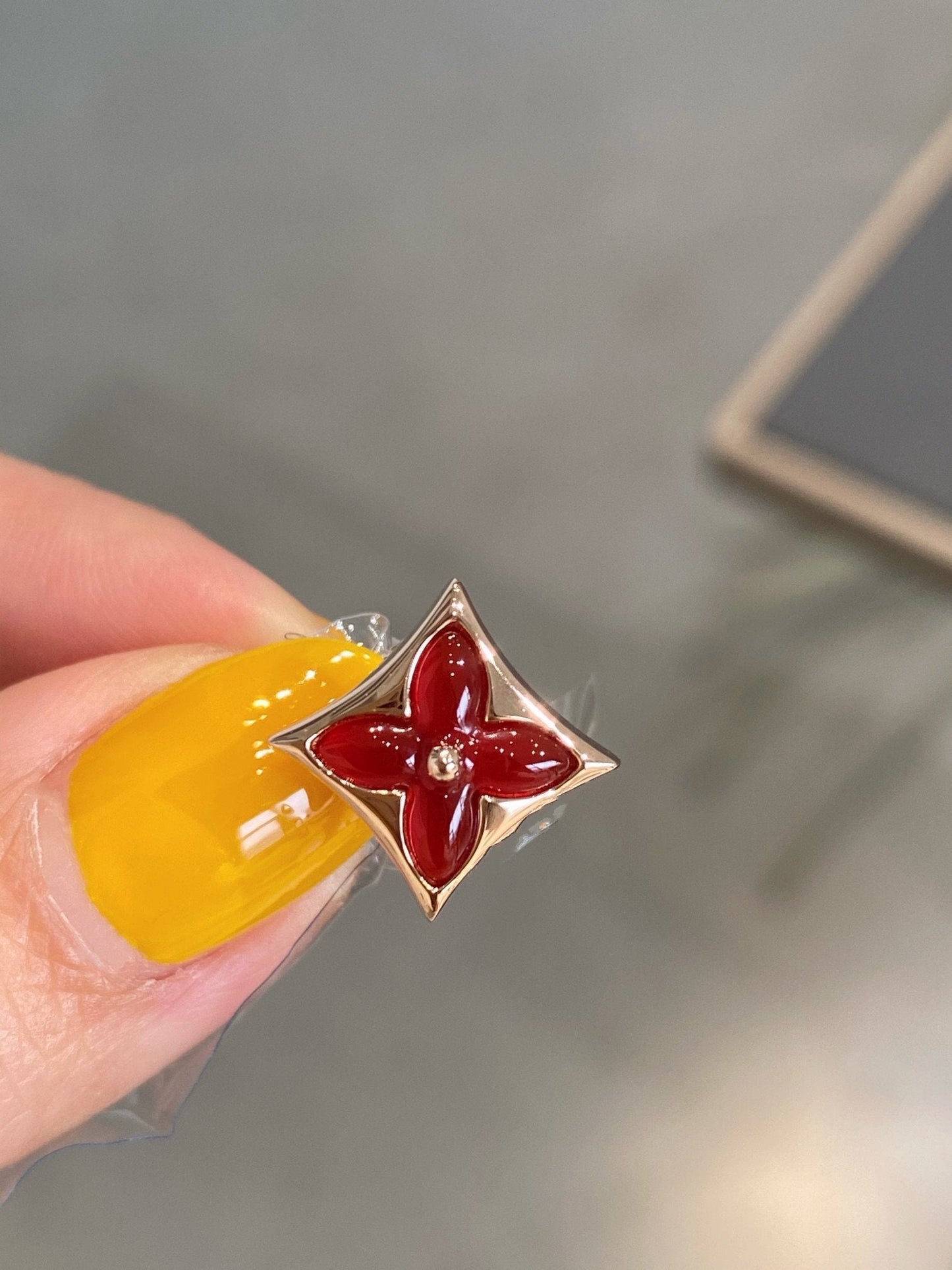 [ELAN LUXE]STAR AND SUN PINK GOLD CARNELIAN STUD EARRINGS