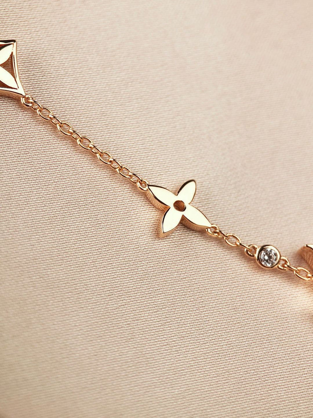 [ELAN LUXE]STAR AND SUN 7 MOTIFS GOLD BRACELET