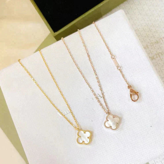 [ELAN LUXE]CLOVER MINI 9.5MM WHITE MOTHER-OF-PEARL NECKLACE