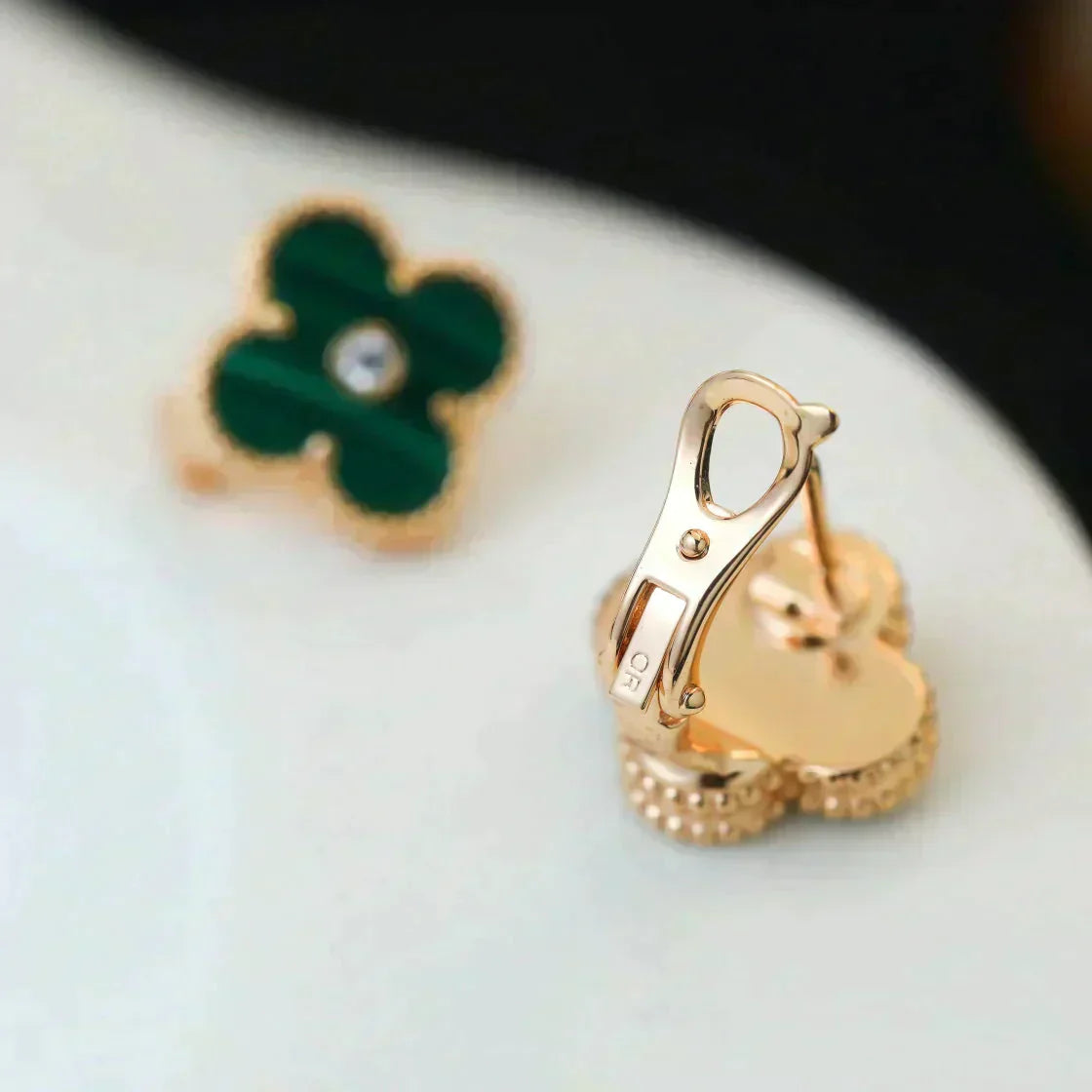 [ELAN LUXE]CLOVER MEDIUM 1 MOTIFS MALACHITE DIAMOND EARRINGS