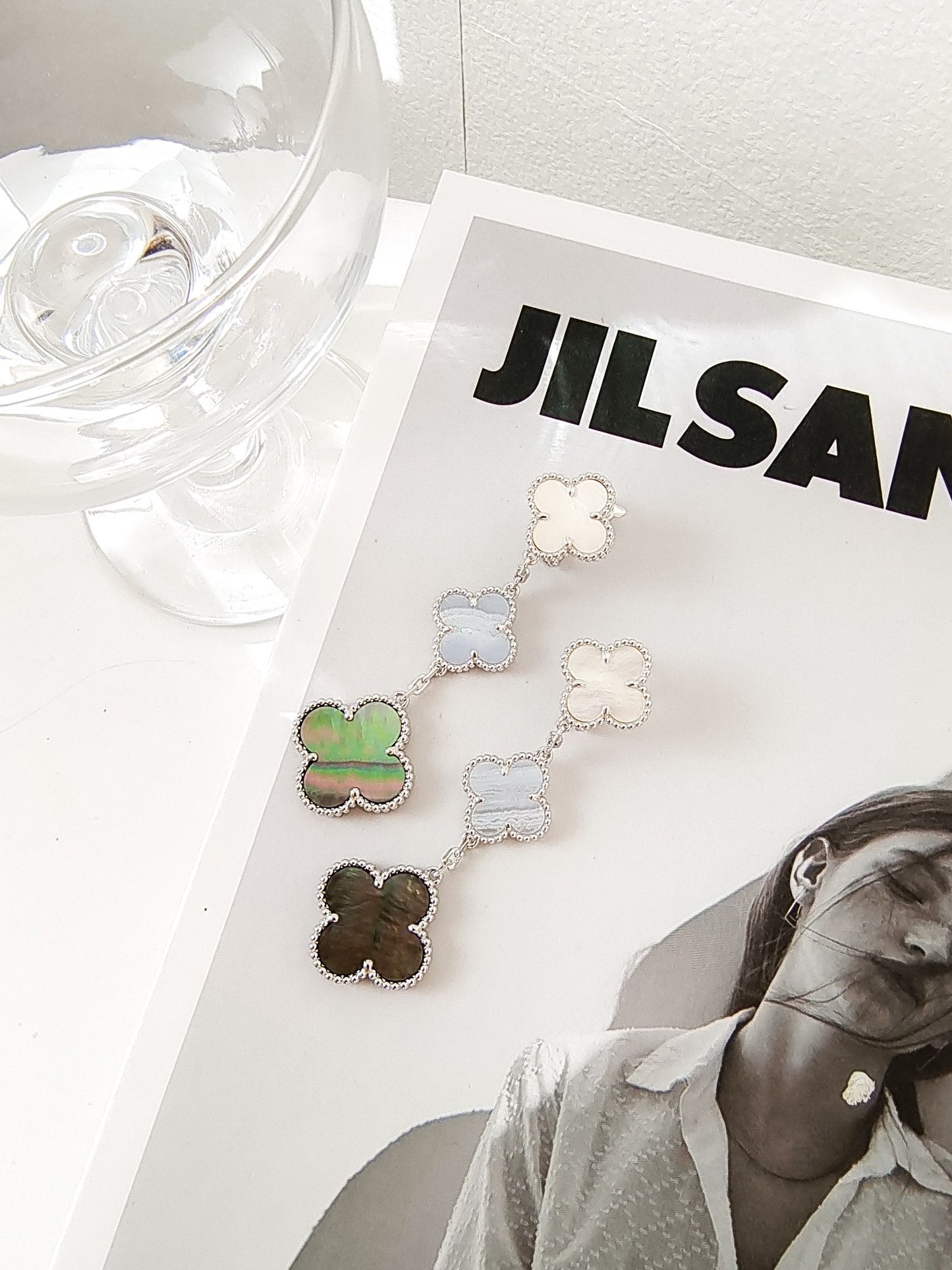[ELAN LUXE]CLOVER 3 MOTIFS CHALCEDONY DARK MOP SILVER EARRINGS