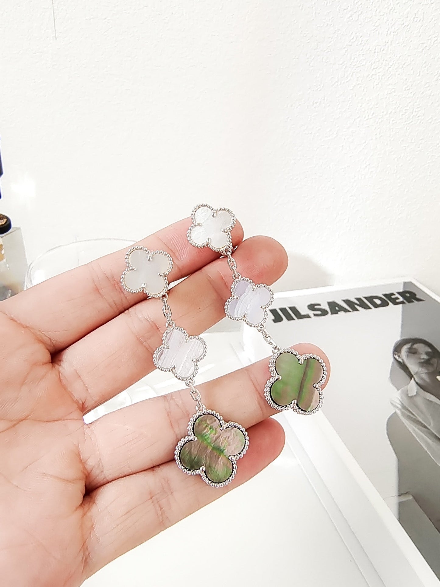 [ELAN LUXE]CLOVER 3 MOTIFS CHALCEDONY DARK MOP SILVER EARRINGS