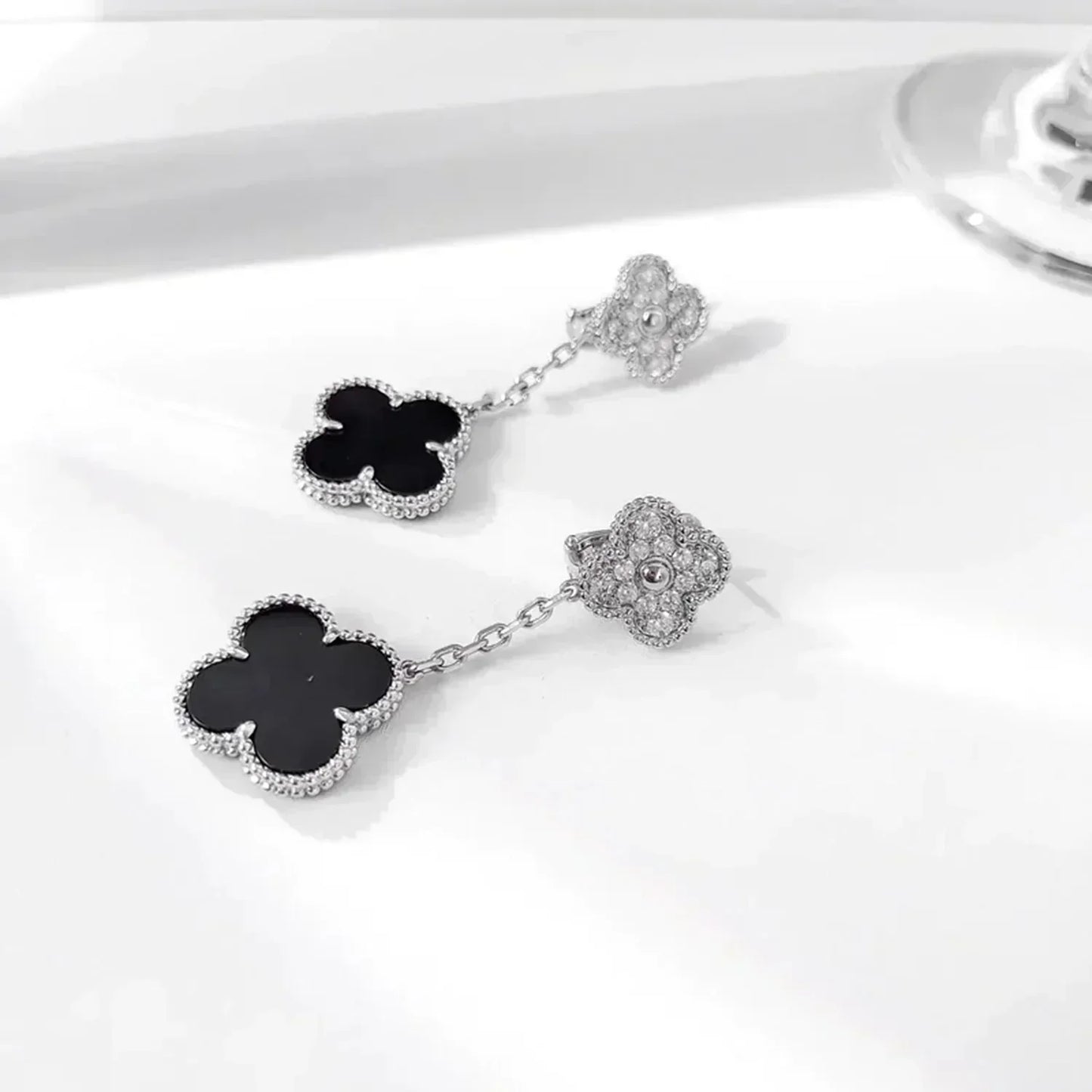 [ELAN LUXE]CLOVER 2 MOTIFS  DIAMOND ONYX EARRINGS SILVER