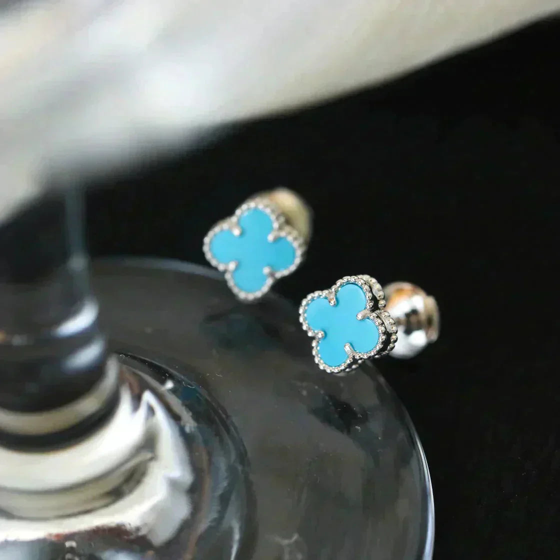 [ELAN LUXE]CLOVER MINI 9.5MM ONYX STUD EARRINGS SILVER