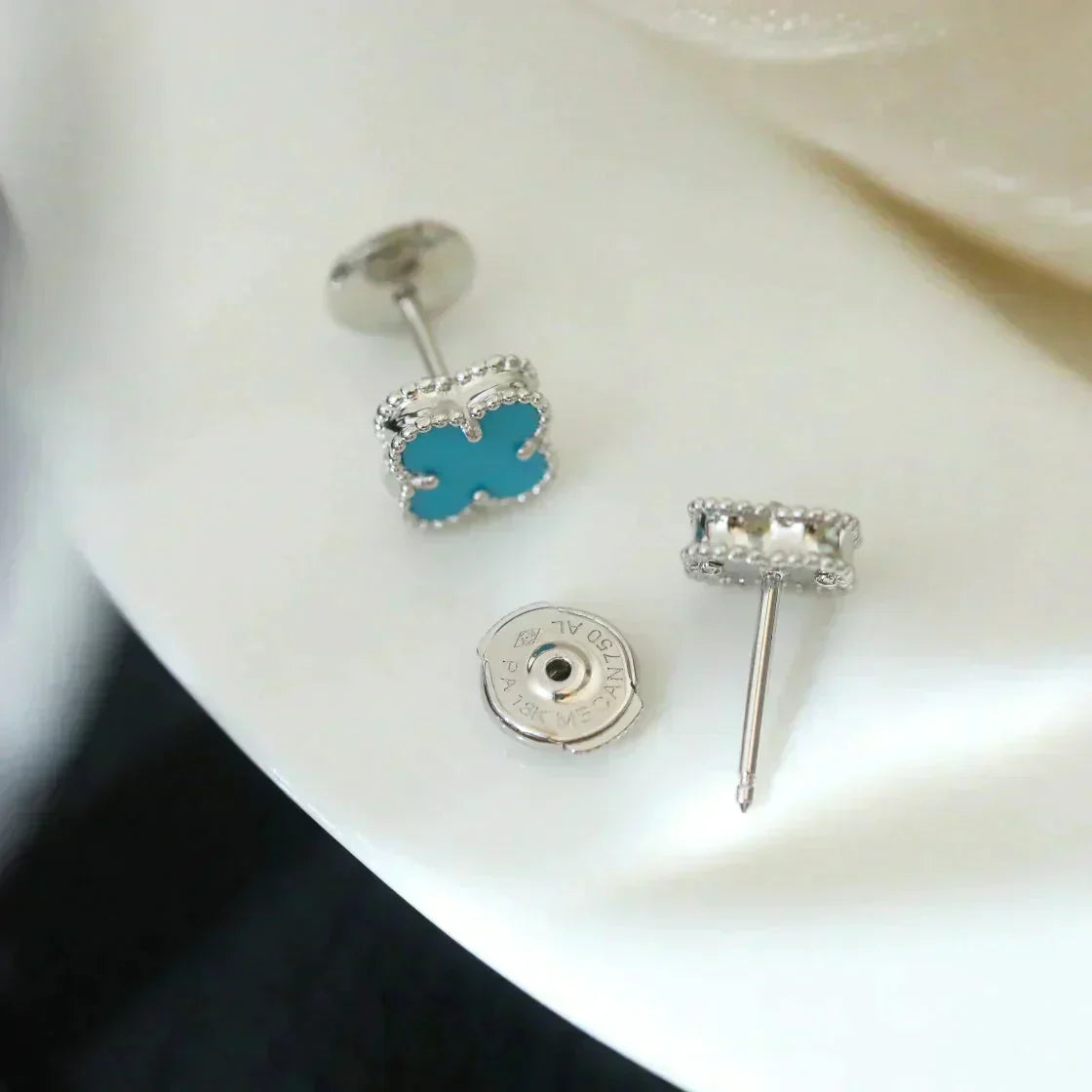 [ELAN LUXE]CLOVER MINI 9.5MM ONYX STUD EARRINGS SILVER