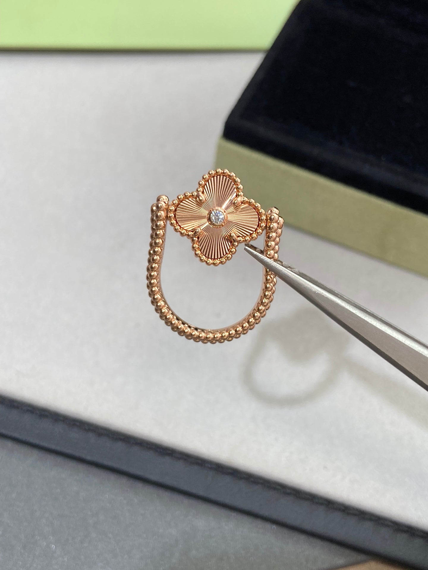 [ELAN LUXE]CLOVER RIVERSIBLE PINK GOLD RING