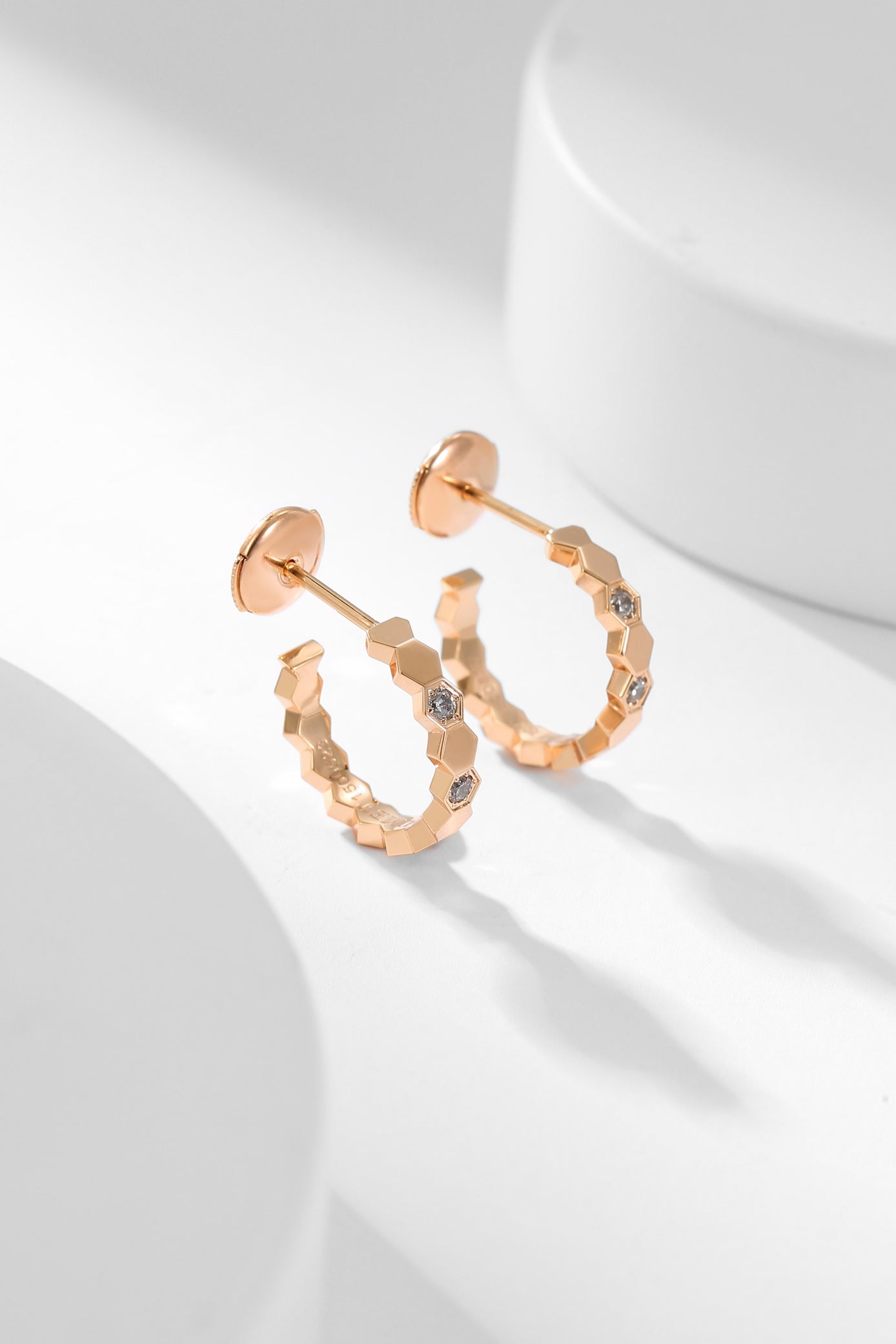 [ELAN LUXE]BEE LOVE DIAMOND HOOP EARRINGS