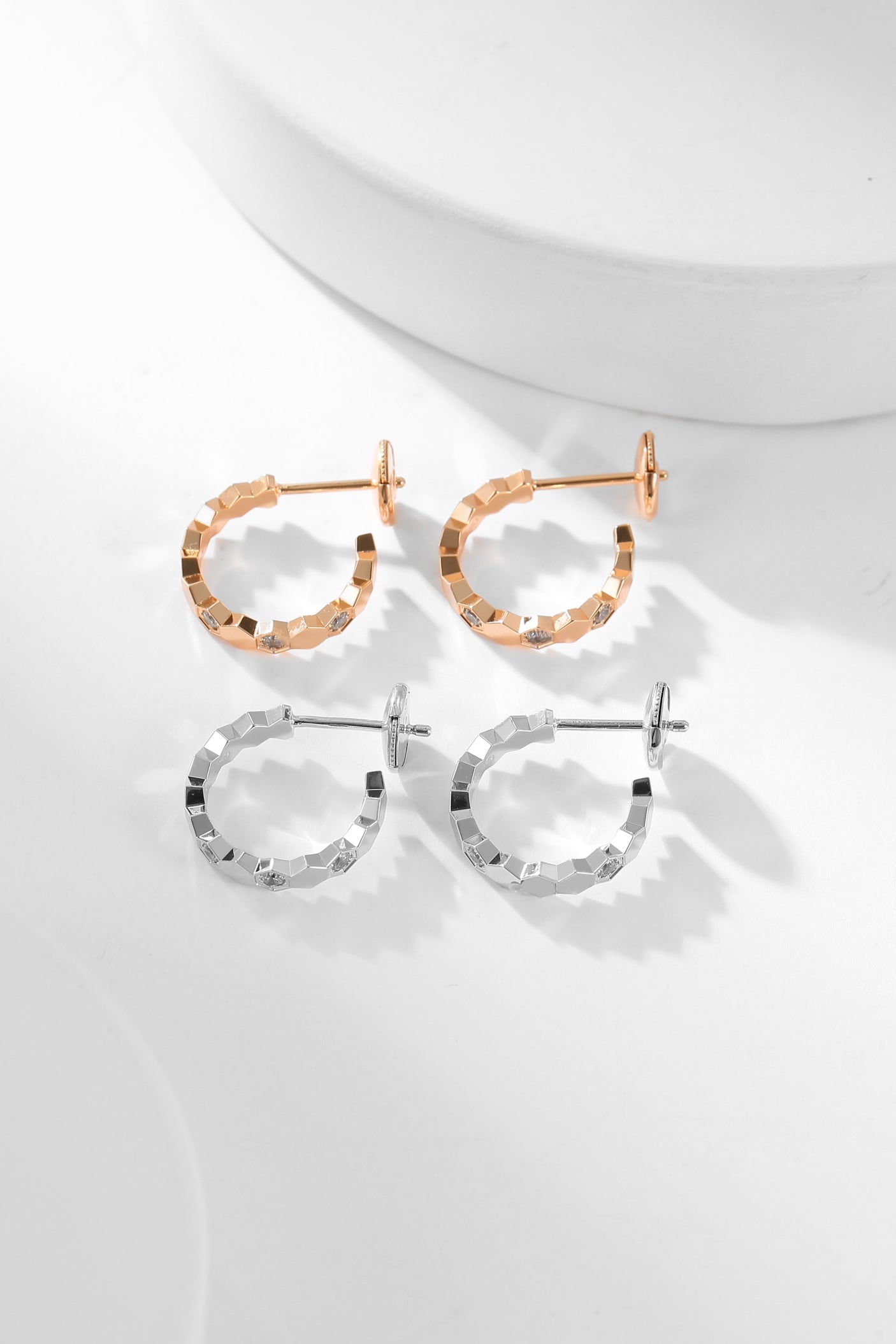 [ELAN LUXE]BEE LOVE DIAMOND HOOP EARRINGS