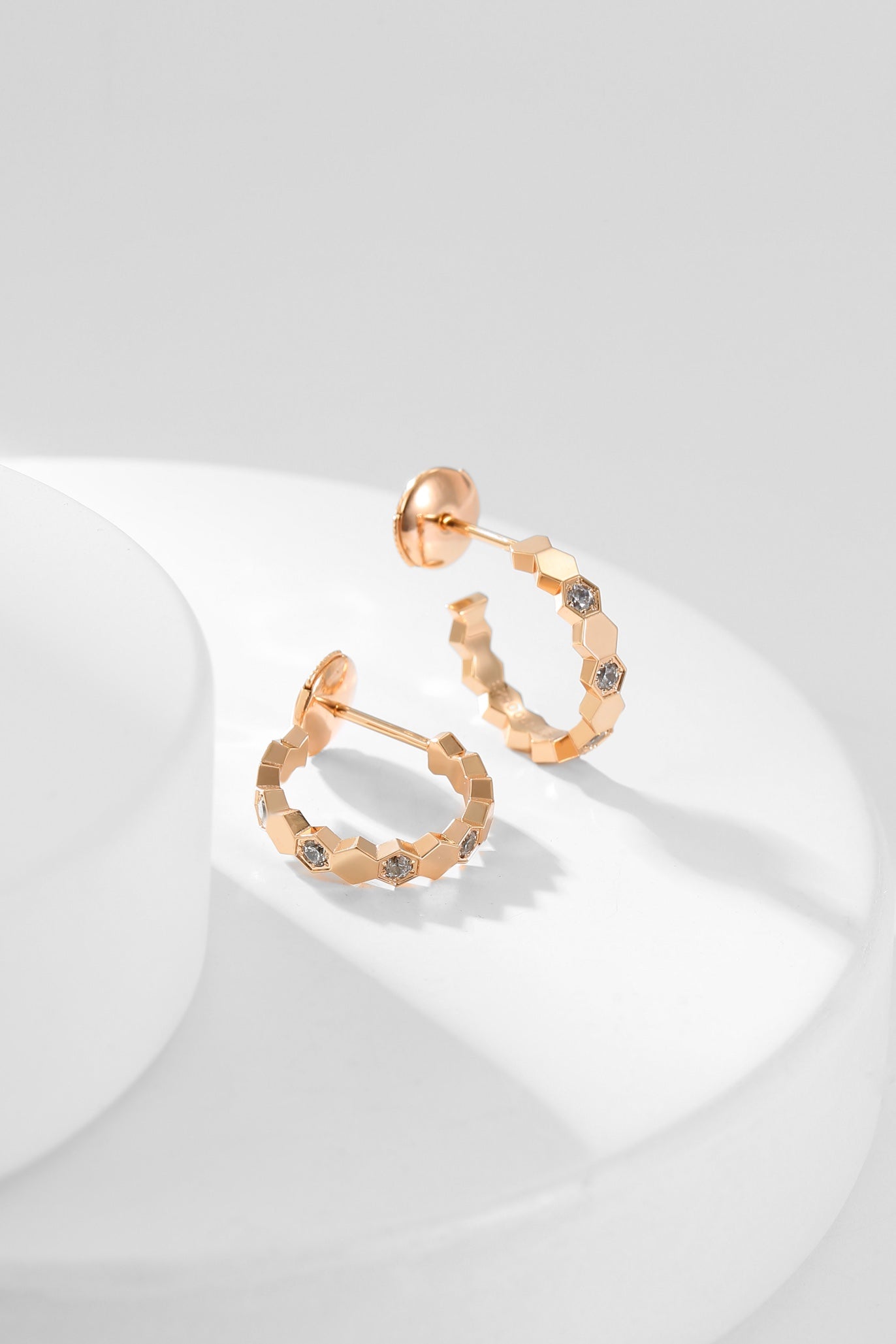[ELAN LUXE]BEE LOVE DIAMOND HOOP EARRINGS