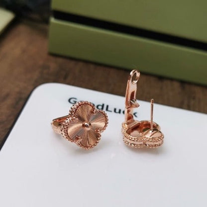 [ELAN LUXE]CLOVER MEDIUM STUD EARRINGS