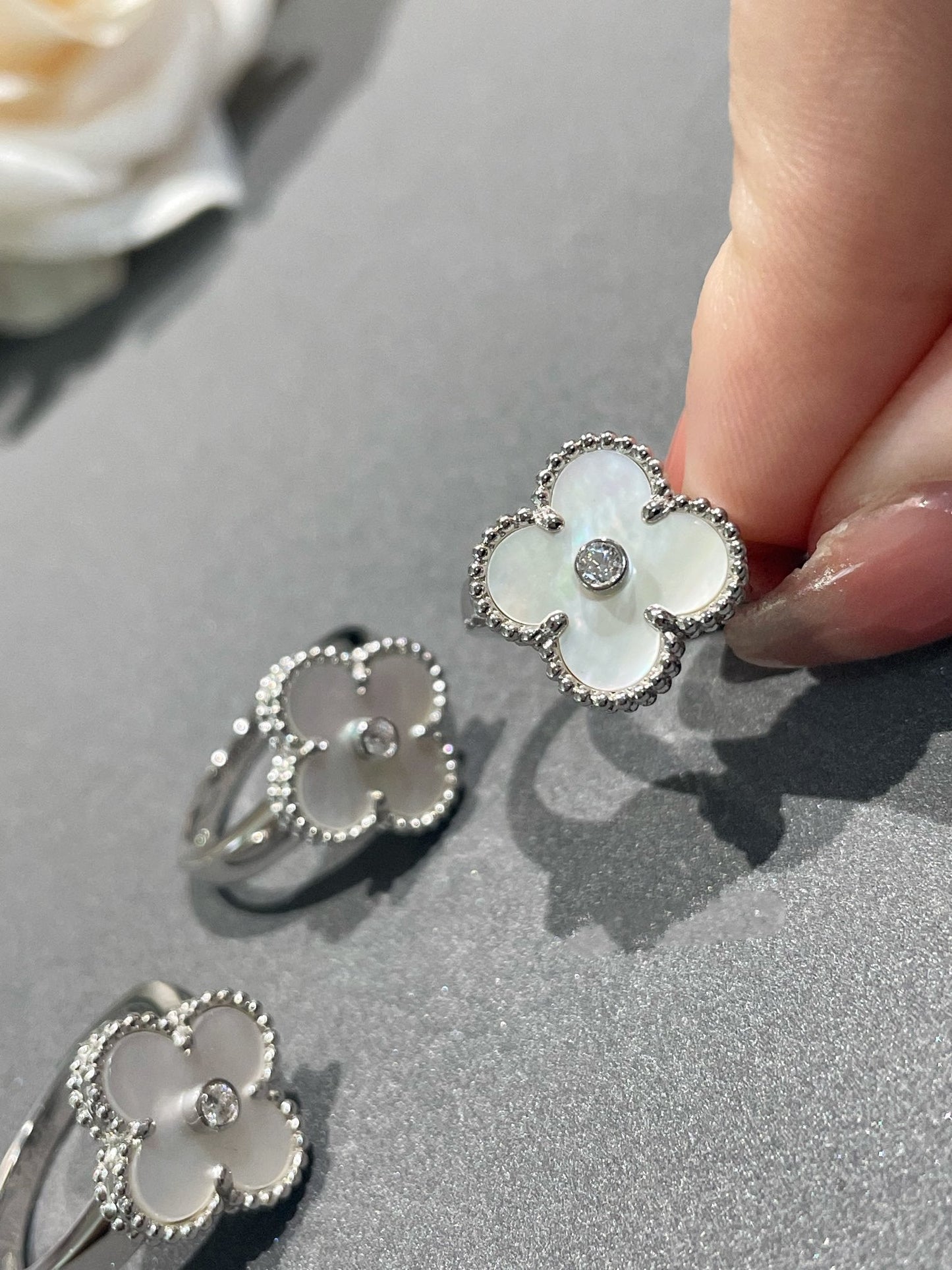 [ELAN LUXE]CLOVER SILVER MOP DIAMOND RING