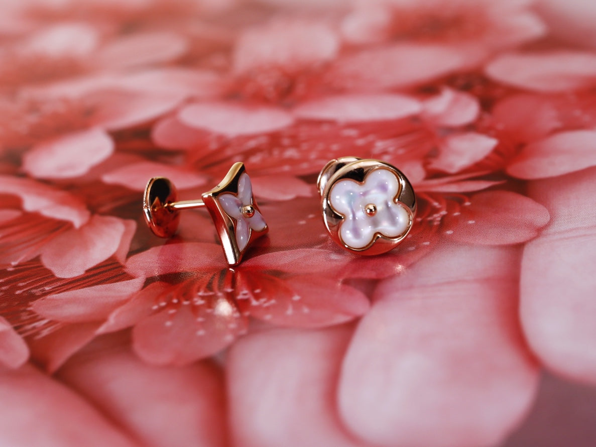 [ELAN LUXE]STAR AND SUN PINK GOLD MOP STUD EARRINGS
