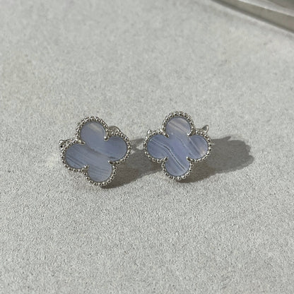 [ELAN LUXE]CLOVER CHALCEDONY SILVER STUD EARRINGS