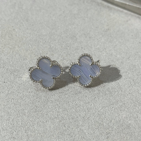 [ELAN LUXE]CLOVER CHALCEDONY SILVER STUD EARRINGS