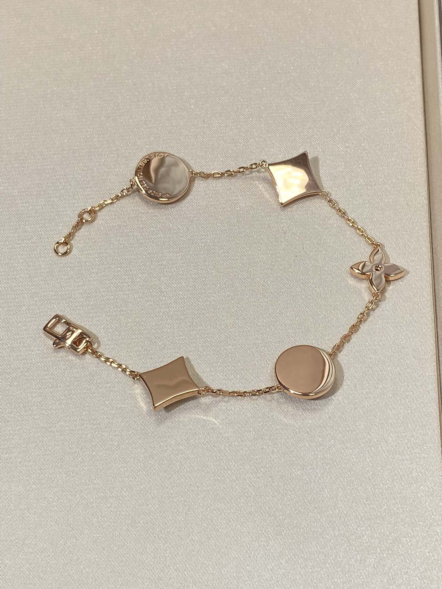 [ELAN LUXE]STAR AND SUN 5 MOTIF MOP PINK GOLD BRACELET