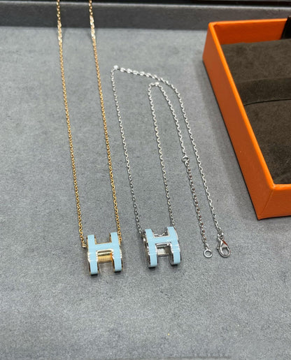 [ELAN LUXE]POP H SKY BLUE NECKLACE