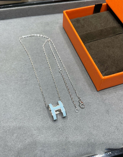 [ELAN LUXE]POP H SKY BLUE NECKLACE