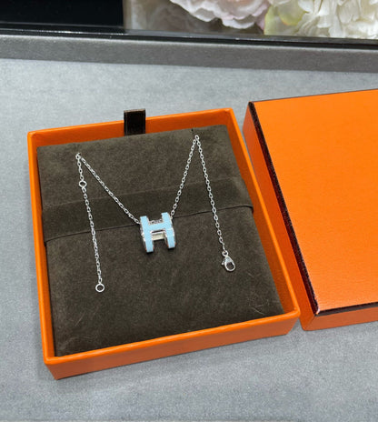 [ELAN LUXE]POP H SKY BLUE NECKLACE