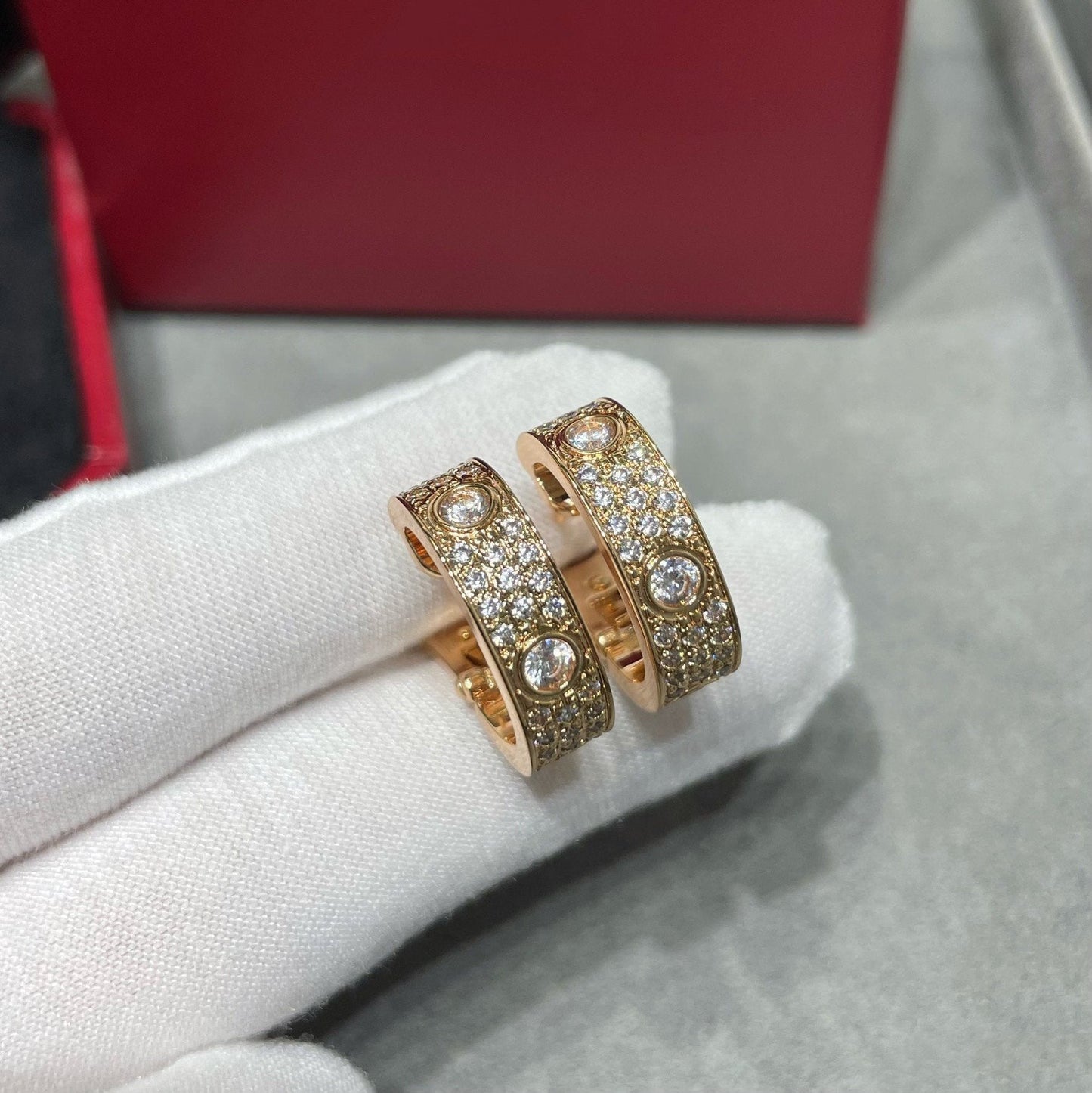 [ELAN LUXE]LOVE 5.5MM DIAMOND PAVED EARRINGS