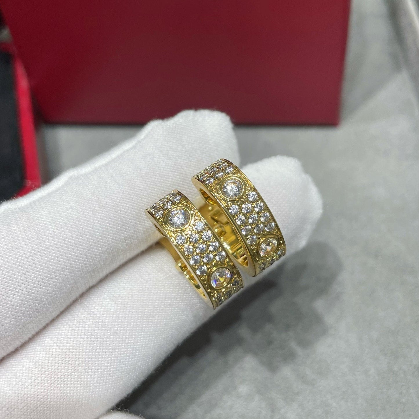 [ELAN LUXE]LOVE 5.5MM DIAMOND PAVED EARRINGS