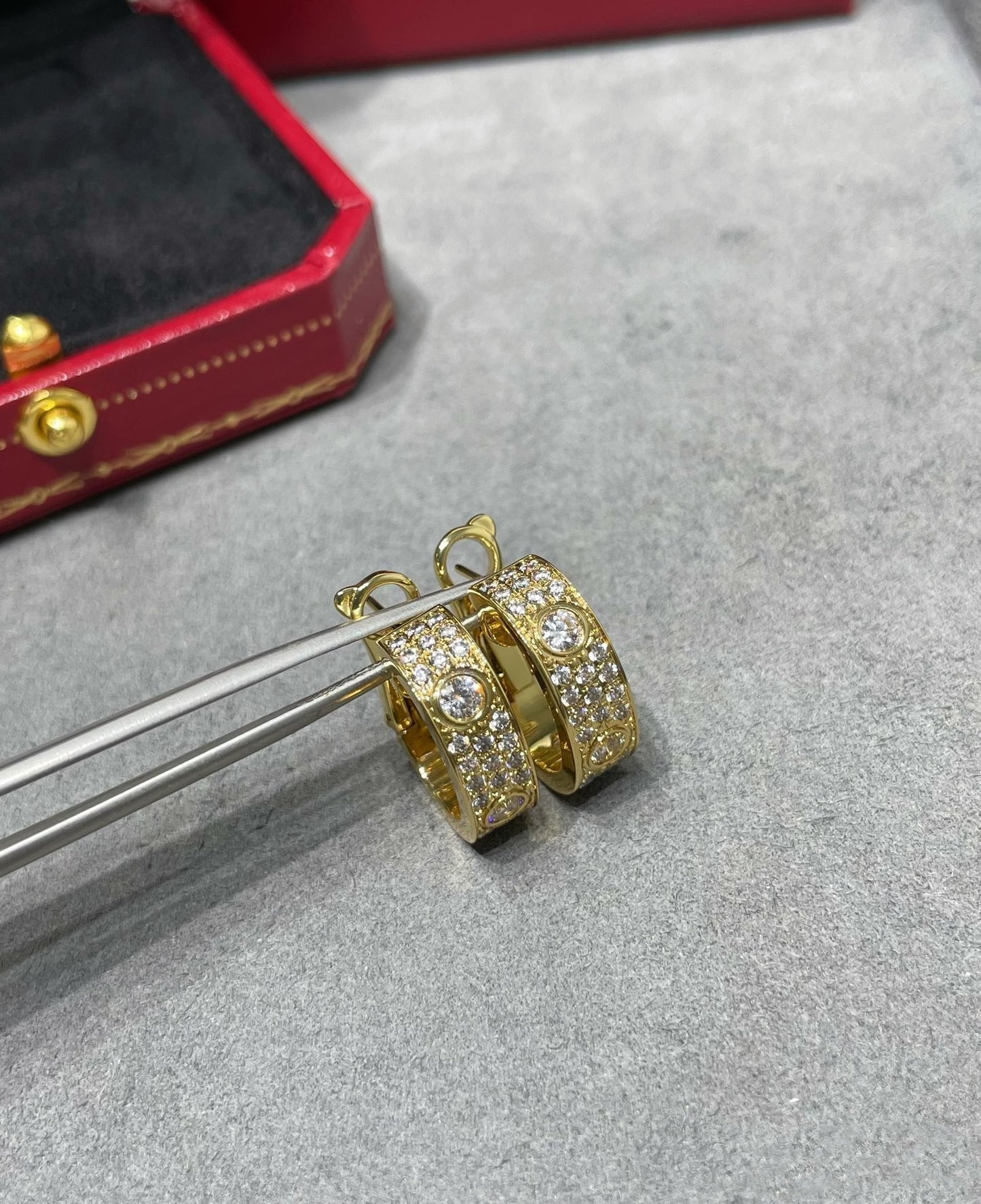 [ELAN LUXE]LOVE 5.5MM DIAMOND PAVED EARRINGS