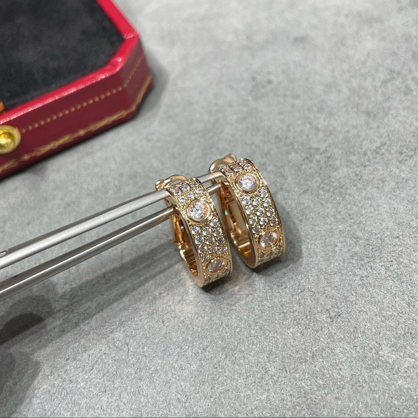 [ELAN LUXE]LOVE 5.5MM DIAMOND PAVED EARRINGS