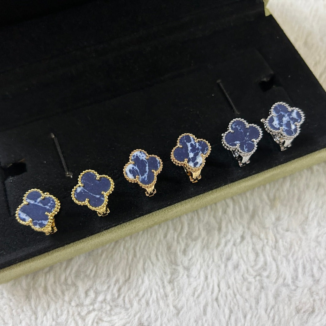 [ELAN LUXE]CLOVER PIETERSITE MEDIUM STUD EARRINGS