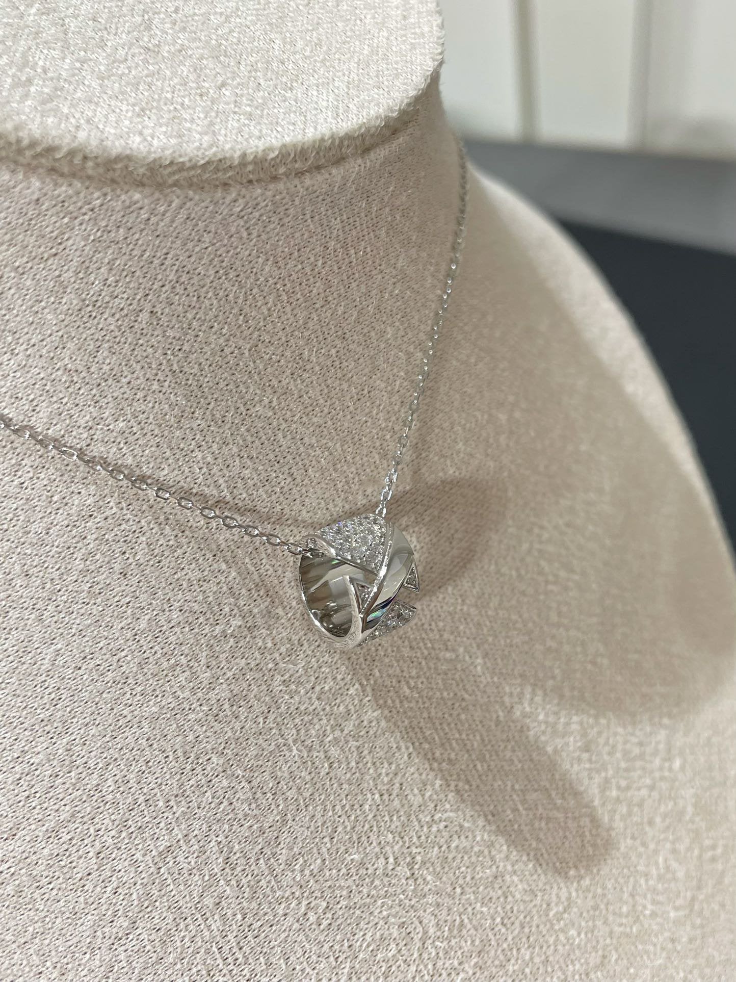[ELAN LUXE]LIENS EVIDENCE DIAMOND PAVED NECKLACE