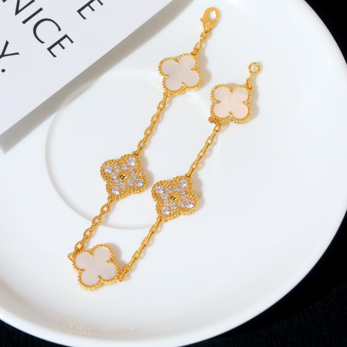 [ELAN LUXE]CLOVER BRACELET 5 MOTIF WHITE MOP DIAMOND