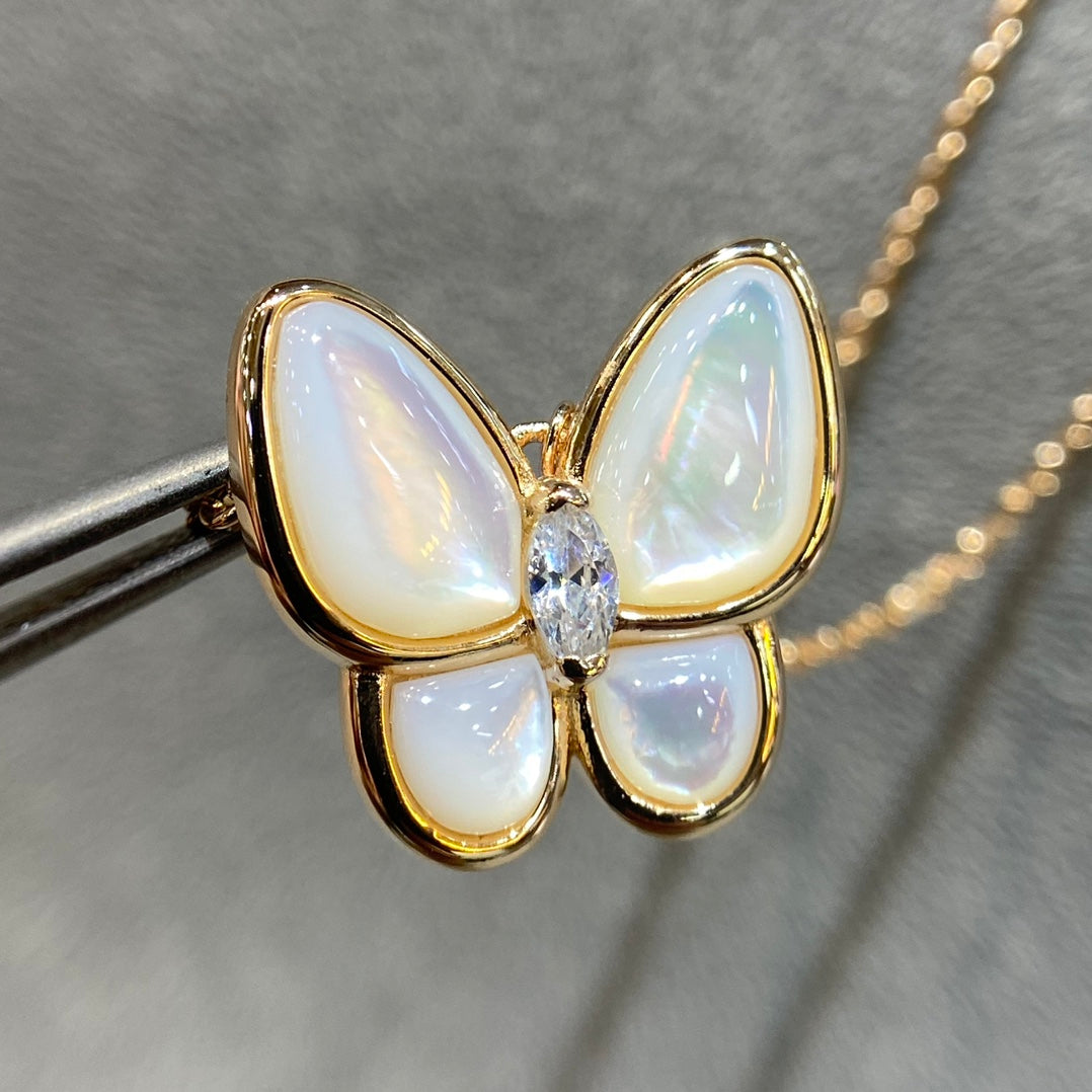 [ELAN LUXE]BUTTERFLY MOP DIAMOND NECKLACE