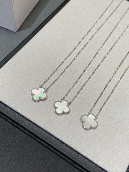 [ELAN LUXE]CLOVER MEDIUM SILVER WHITE MOP NECKLACE