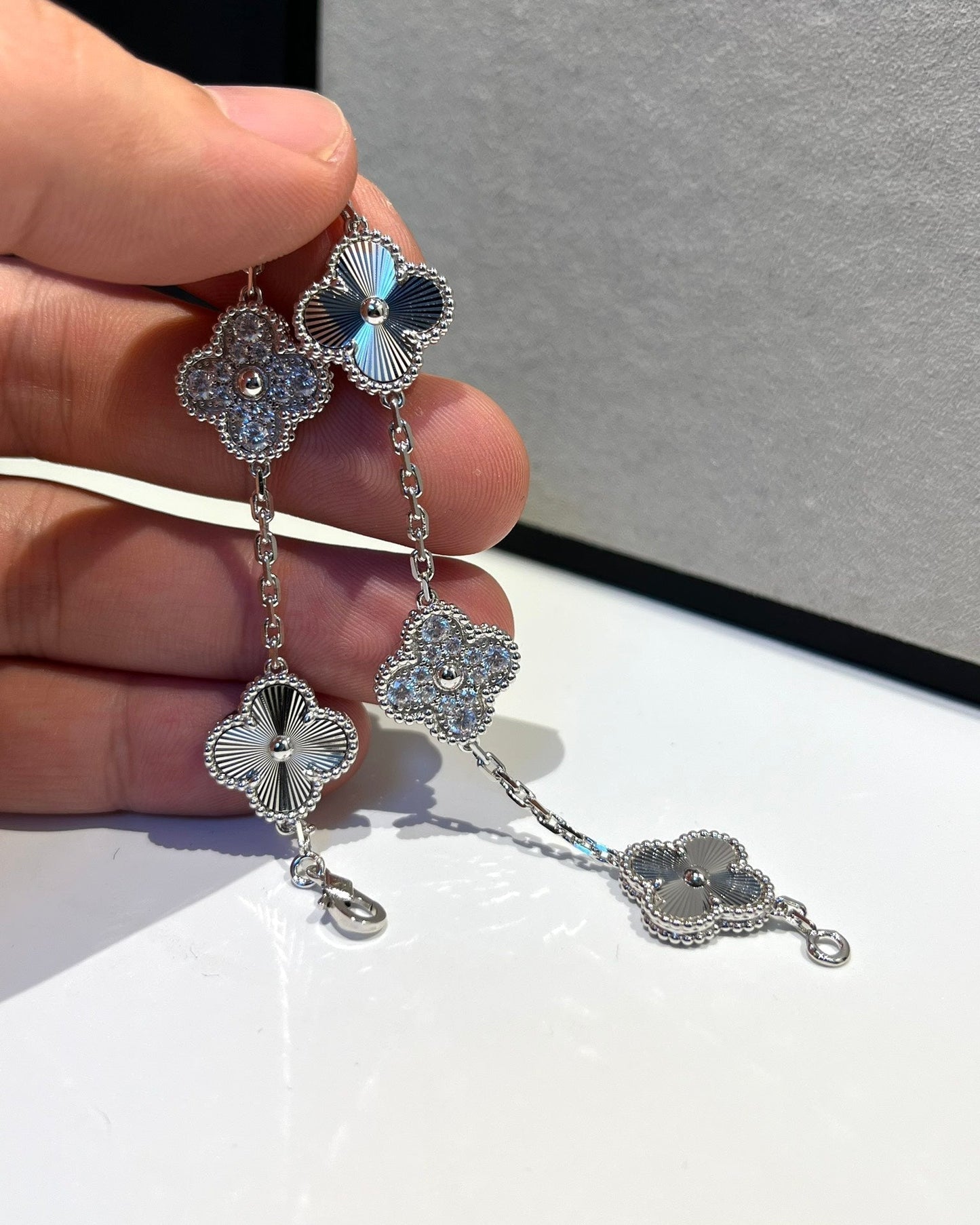 [ELAN LUXE]CLOVER 5 MOTIF SILVER DIAMOND BRACELET