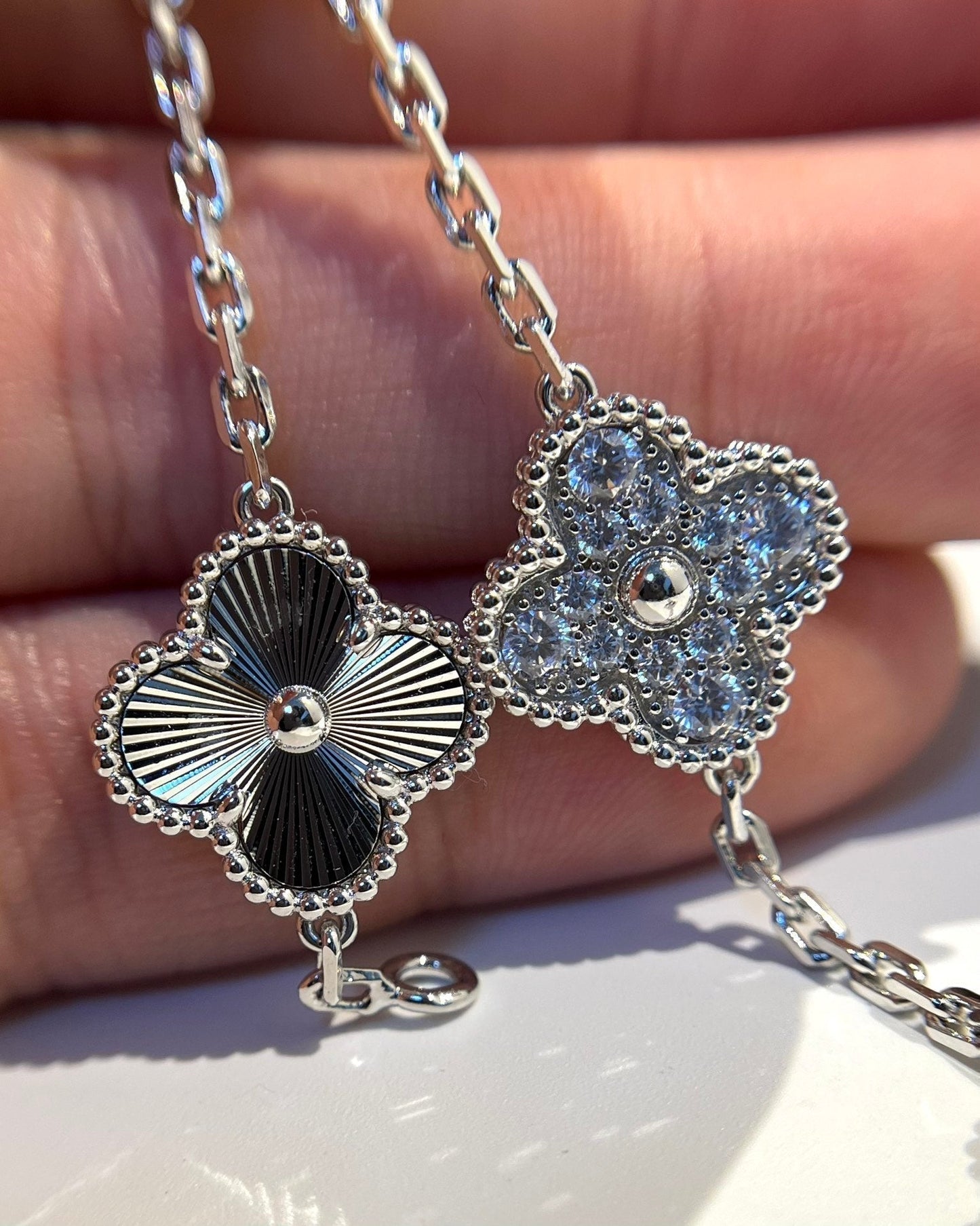 [ELAN LUXE]CLOVER 5 MOTIF SILVER DIAMOND BRACELET