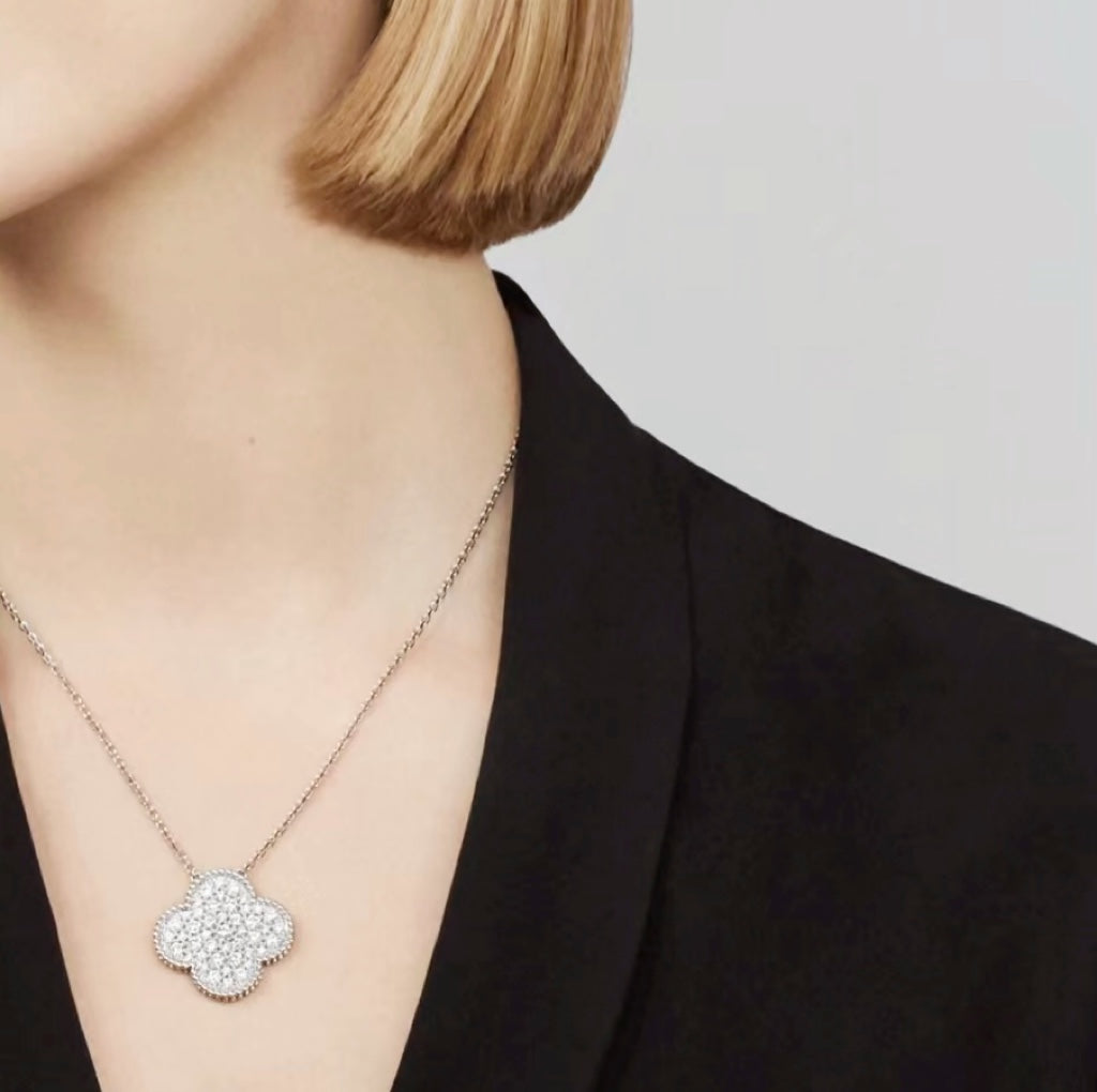 [ELAN LUXE]CLOVER 25MM LARGE PENDANT DIAMOND PAVED SILVER NECKLACE