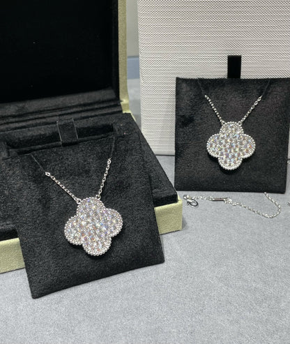 [ELAN LUXE]CLOVER 25MM LARGE PENDANT DIAMOND PAVED SILVER NECKLACE